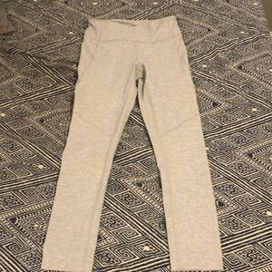 Outdoor Voices 3/4 warmup legging